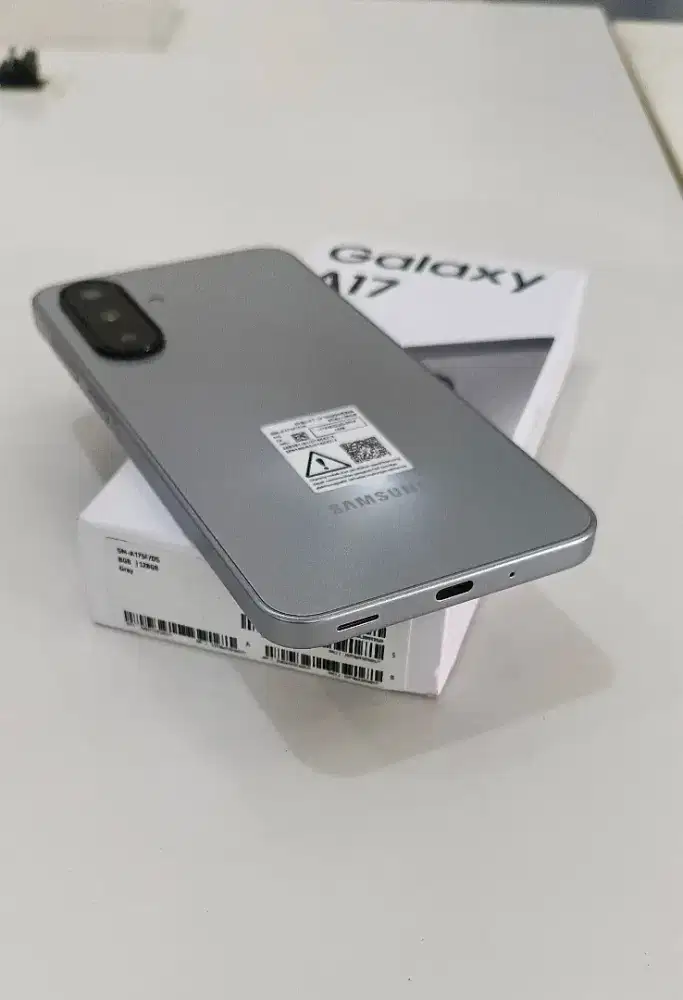 Samsung A17  8/128,,no minus  mulus,,fulset,belum pernah bongkar