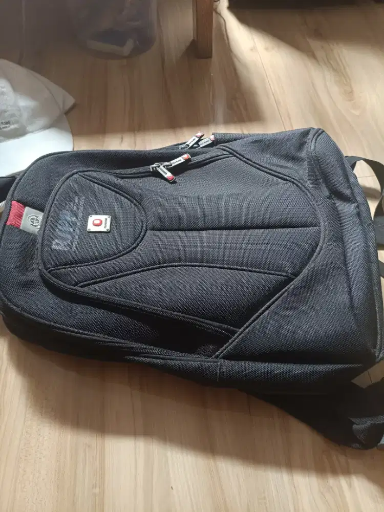Dijual tas ransel laptop merk polo