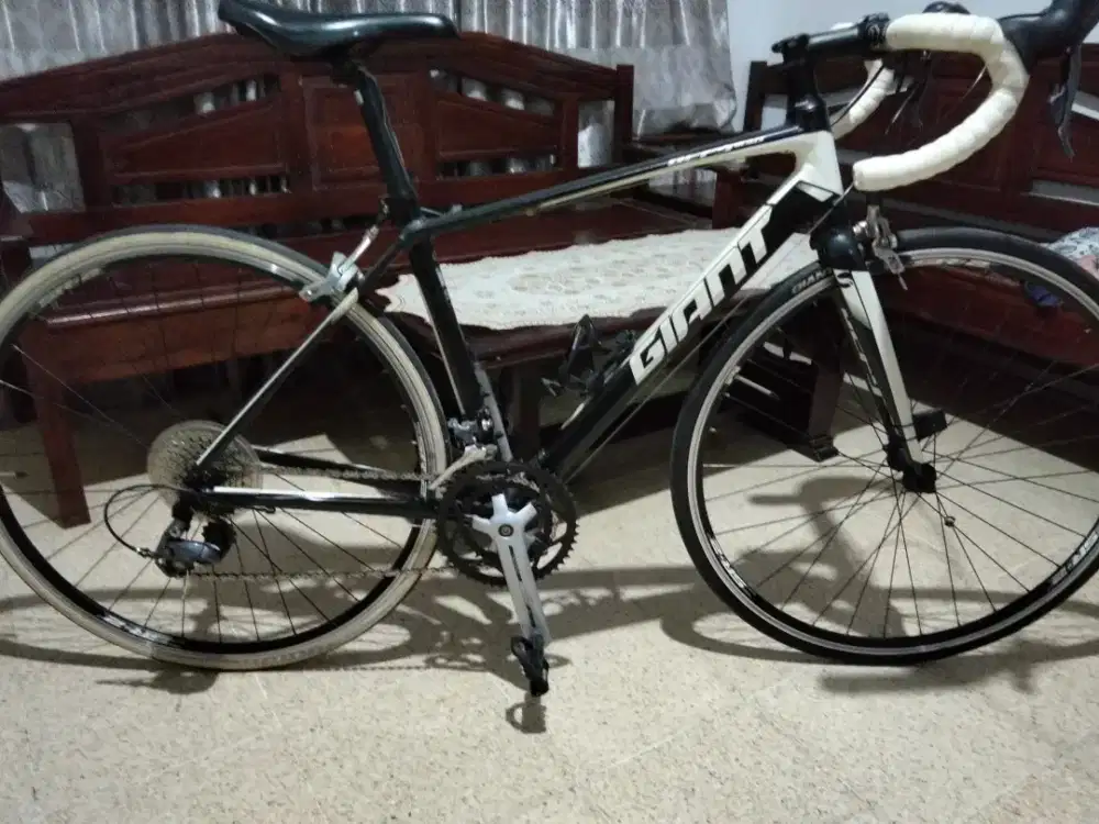 Roadbike Giant Defy super mulusss