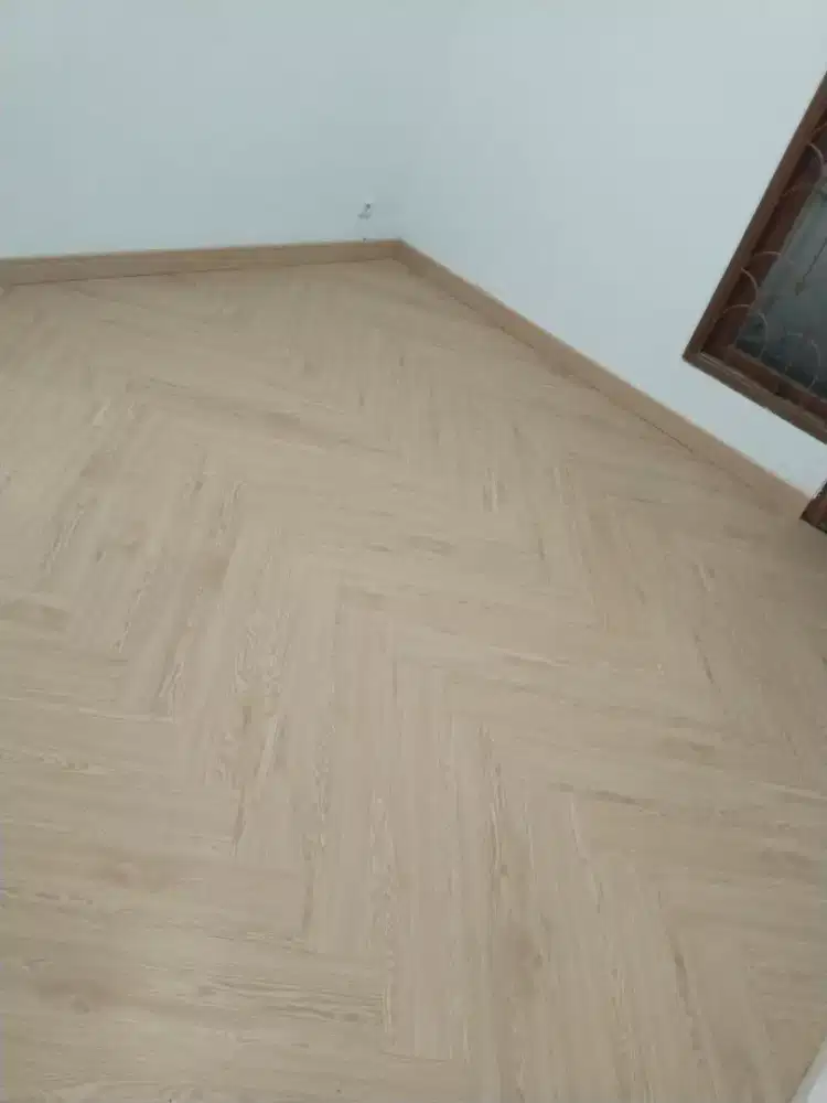 Jasa pasang vinyl dan spc