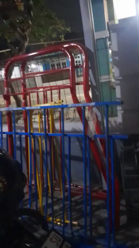 Jarang besi tingkat