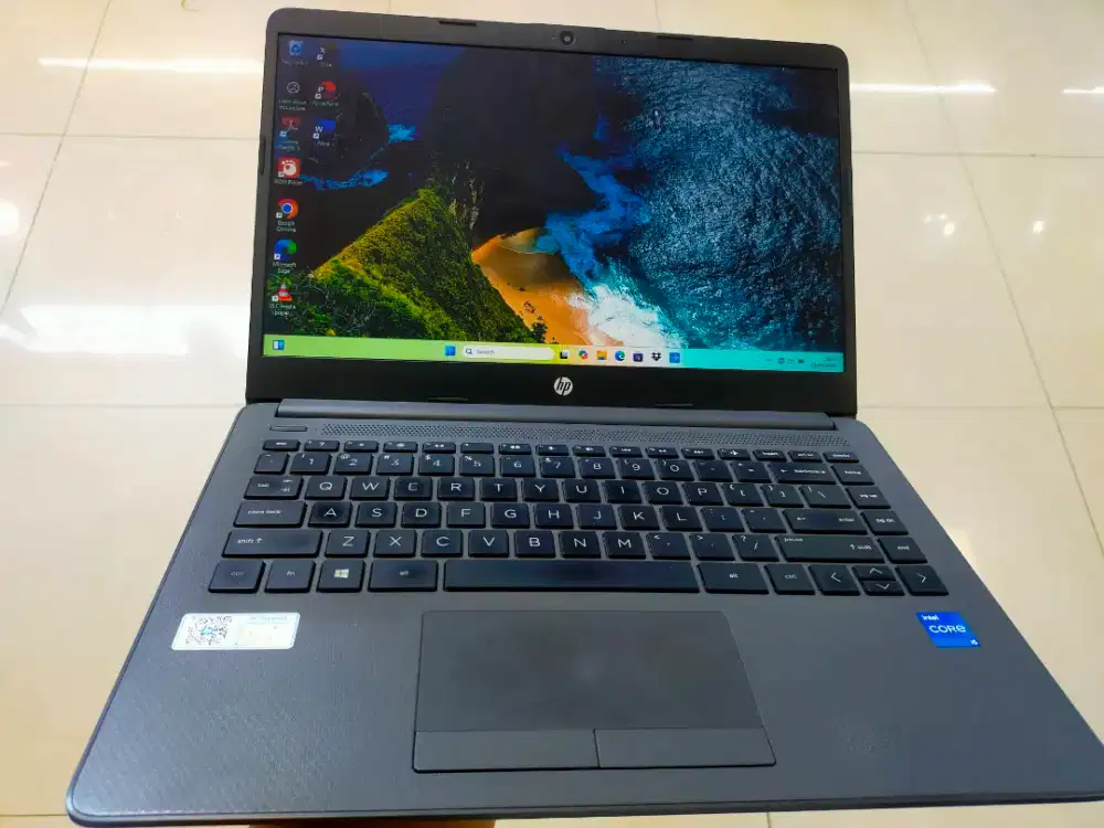 Dijual laptop HP 240 G8 Intel i5 gen 11 ram 8GB DDR4 SSD 512GB Win 11