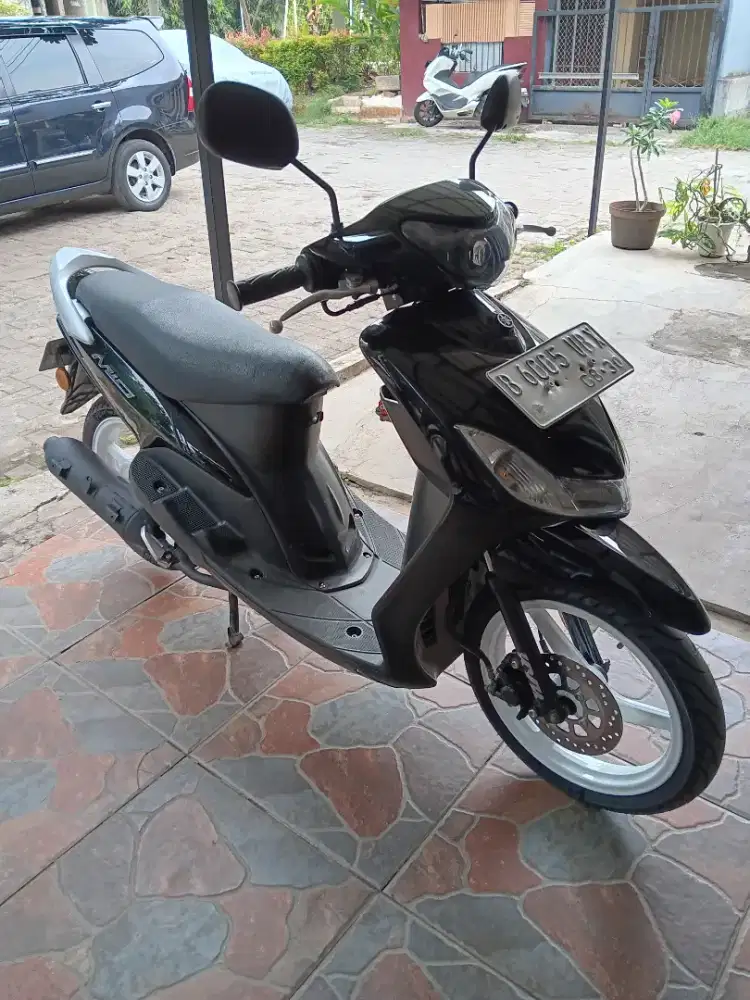 Mio smile 2010 hitam