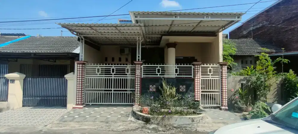 Rumah 2 lantai minimalis, siap huni