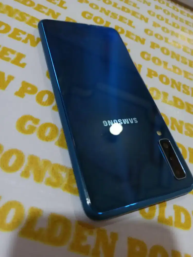 Galaxy A7-NFC.4G.Ram 4/64GB.Finger.ORI #GOLDEN PONSEL