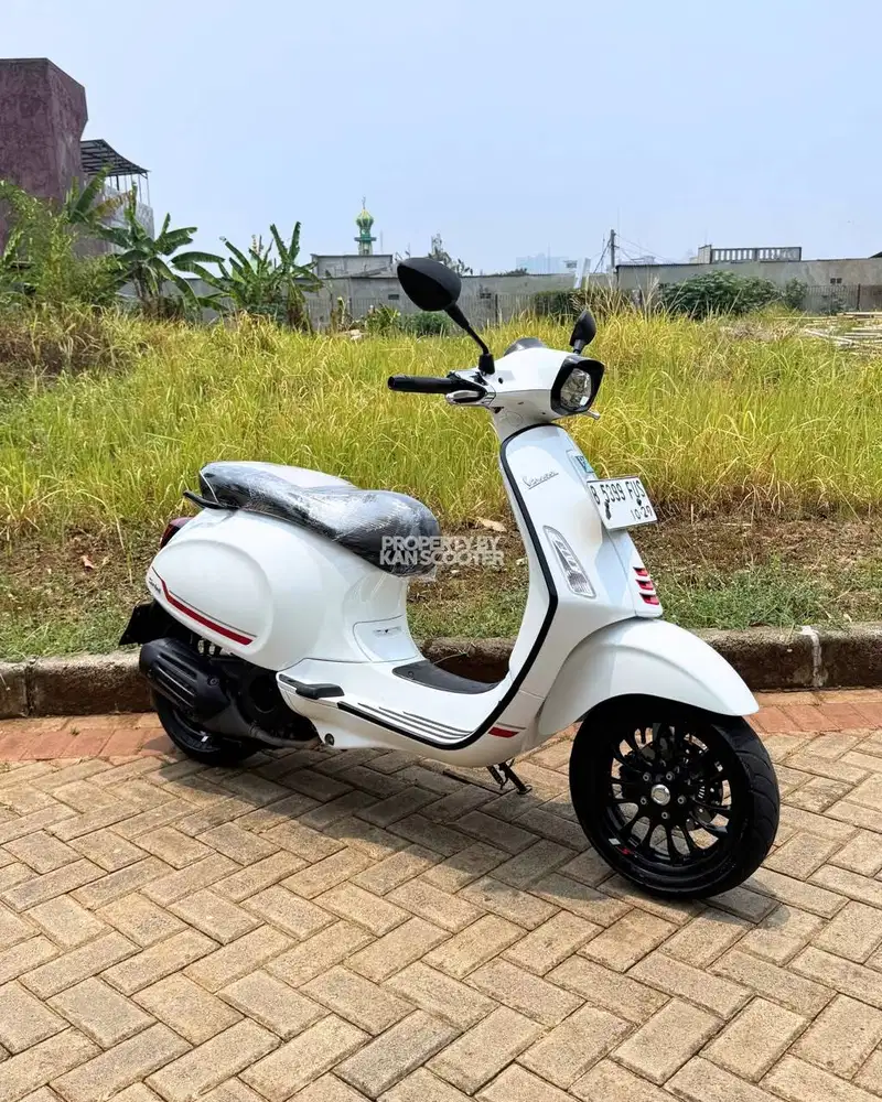 JUAL MURAH VESPA SPRINT S 150 IGET ABS FACELIFT 2024 MULUS