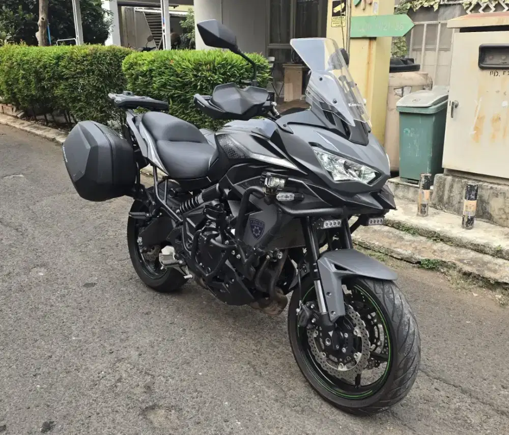 Versys 650cc NIK. 2023 Tangan 1 Odo 5 ribu Mulus Seperti Baru Gress