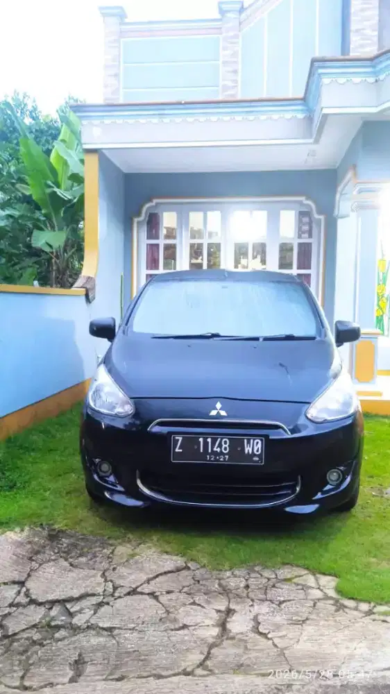 Mitsubishi mirage GLX 2012
