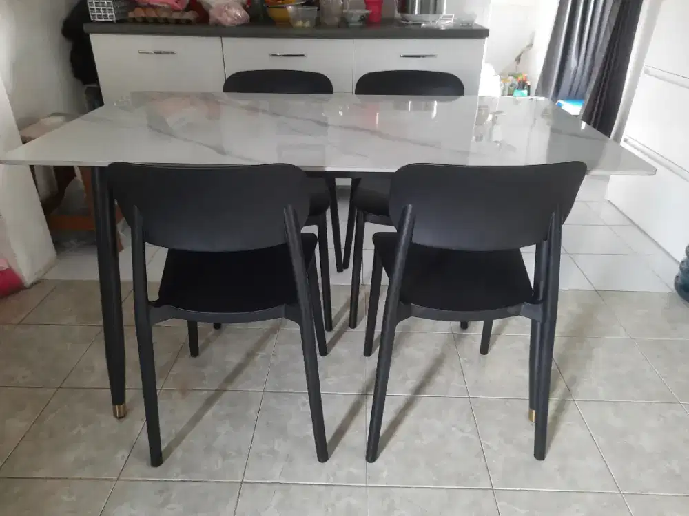 Meja makan Fullset Mewah Marmer Granit 4 kursi IKEA Informa Sofa Bed L