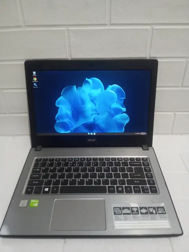 Acer 476G Core i3-7300U DDR 8GB SSD 128GB &HDD 1TB 14 FHD IPS 3 jam