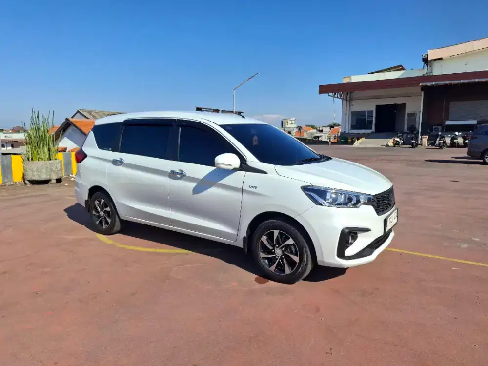 ERTIGA GX HYBRID AUTOMETIC TAHUN 2022 SURABAYA