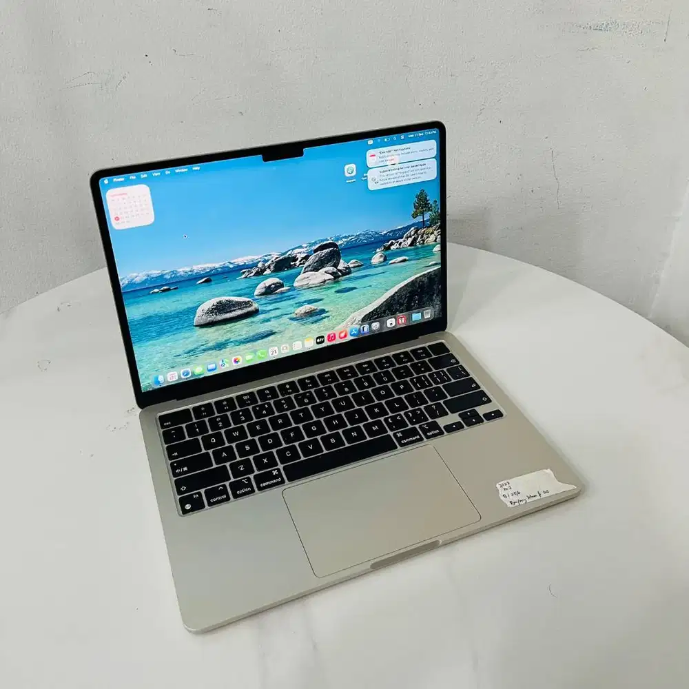MACBOOK AIR M2 2022 8/256 LAYAR 13 INCH ADA MINUS *EC