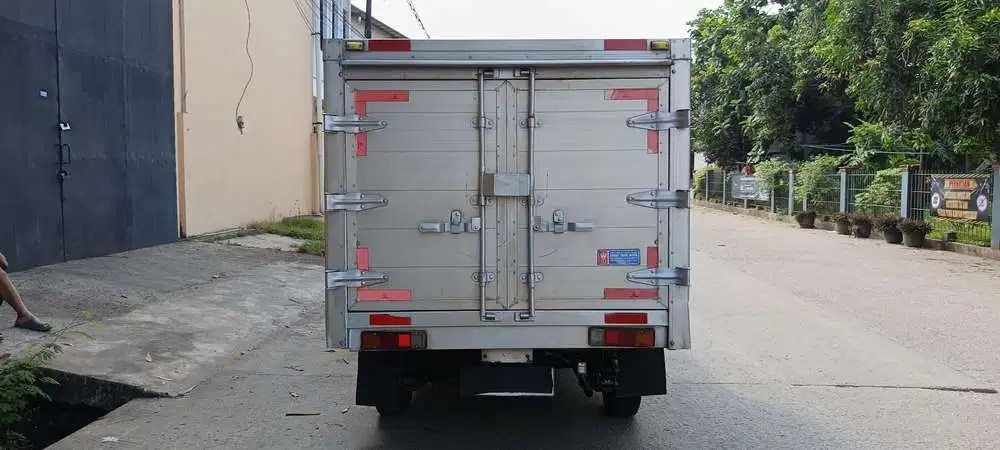 Mitsubishi Colt L300 Box 2.5 MT Diesel Euro 2