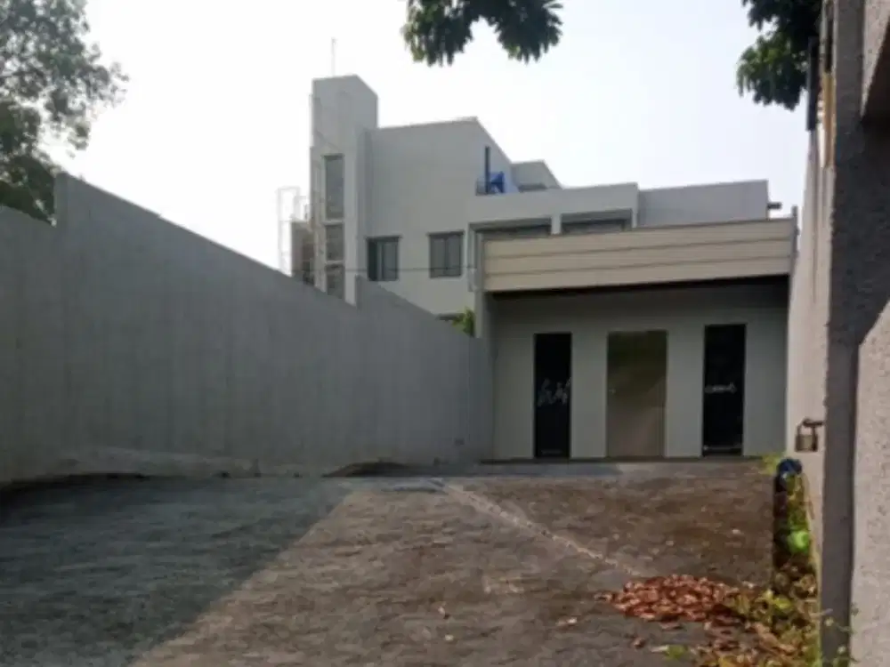 Disewa Ruko Tengah Kota Cocok untuk Perkantoran di S. Parman Semarang