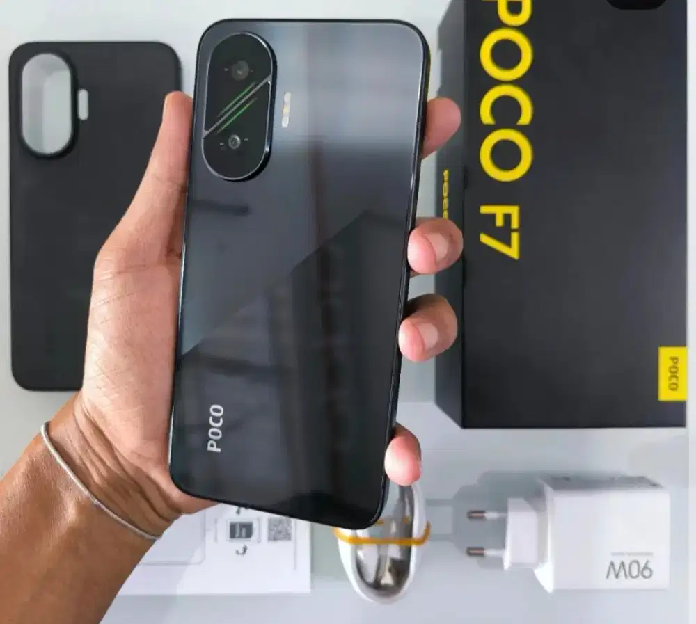 Poco f7 12/512GB snap 8s gen 4 lengkap mulus garansi ttbt