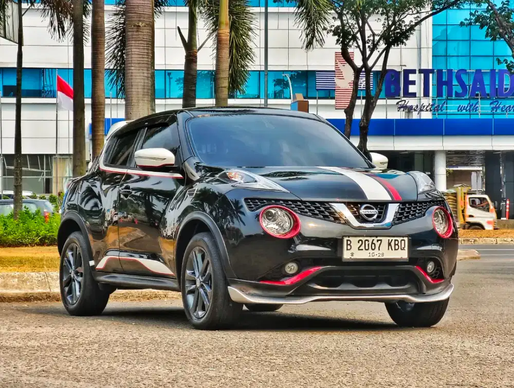 Nissan March Automatic 2013 Bensin Putih Metalik