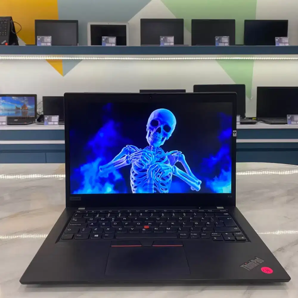 INTEL CORE igen10|16GB|256GB|14INCH|cocok untuk sekolah atau pekerjaan