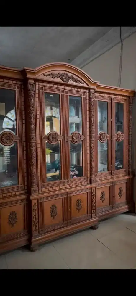 LEMARI HIAS JATI ASLI 6 PINTU BESAR DAN 6PINTU KECIL