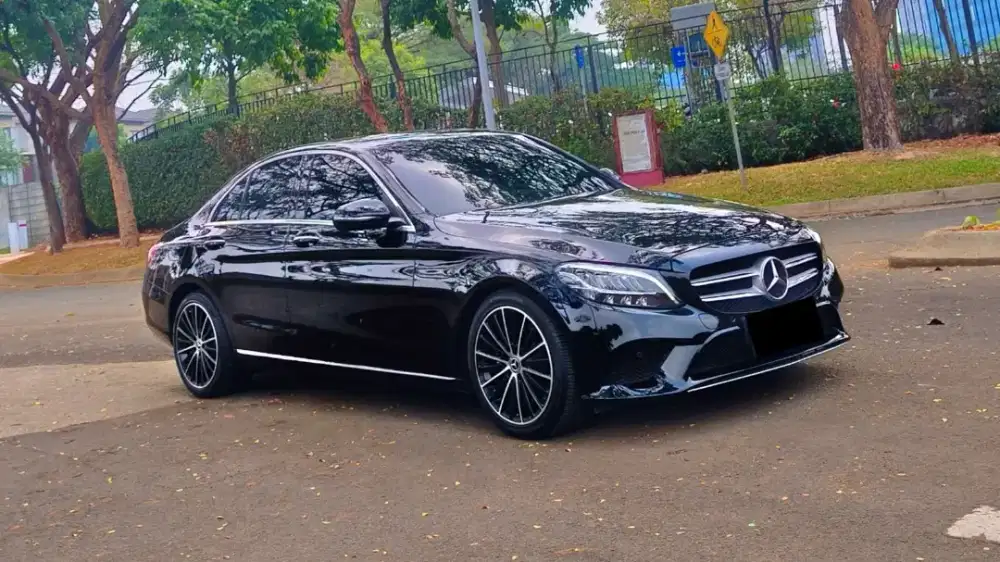 Mercedes-Benz C200 EQ BOOST 1.5 AT 2019