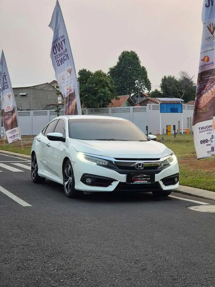 HONDA CIVIC ES 1.5 TURBO 2016 PUTIH LOW KM