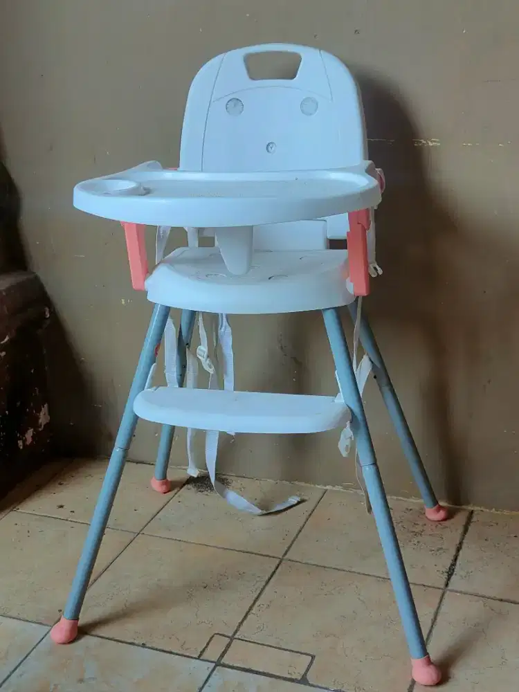 Baby chair warna putih