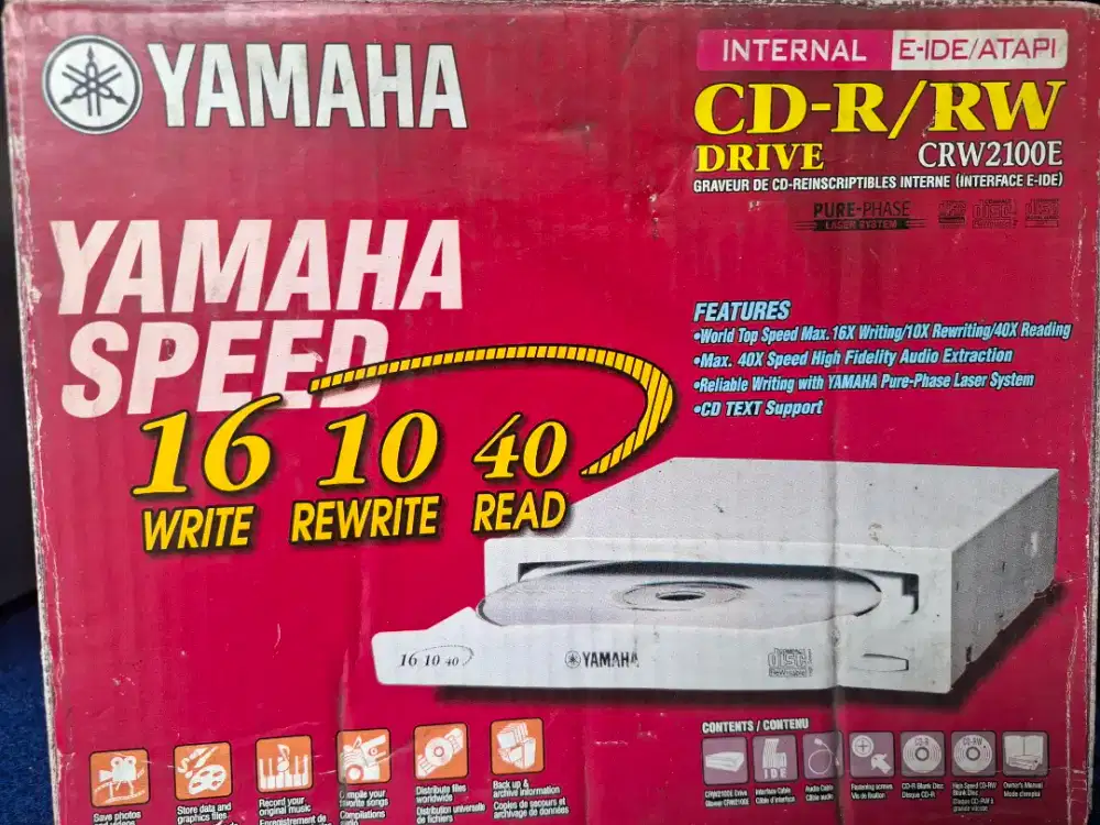 Yamaha. CD-R/RW DRIVE CRW2100E
