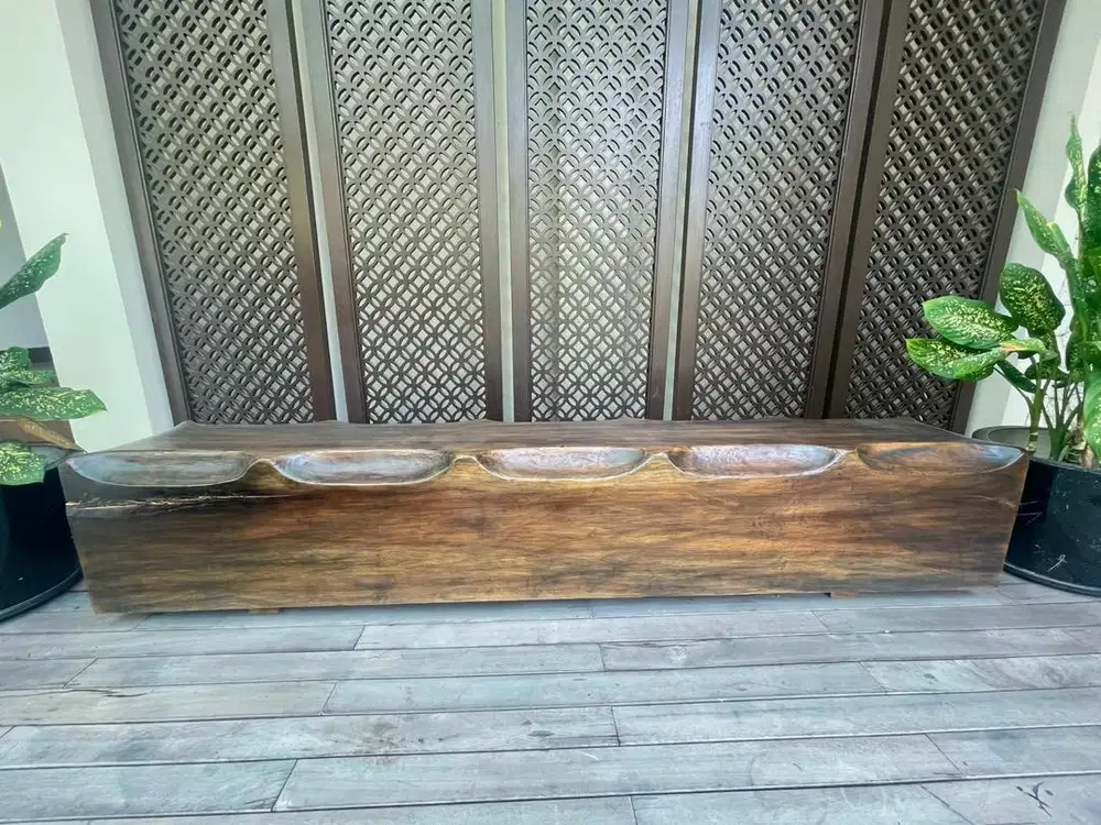 Kayu solid mewah