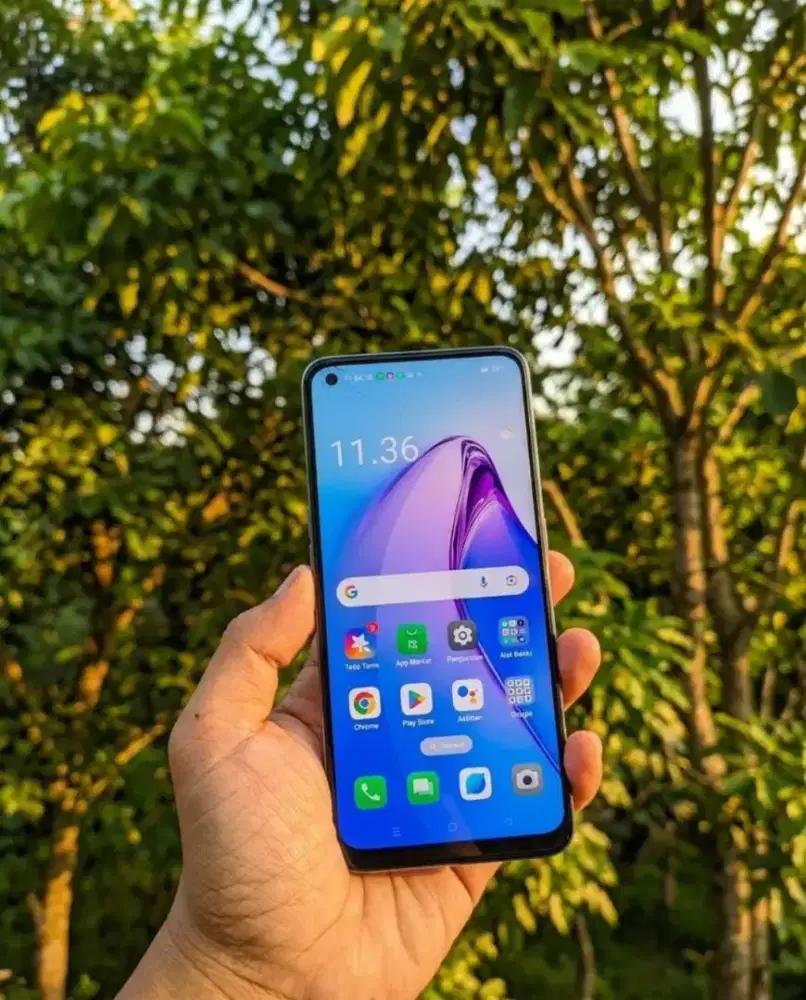 Oppo Reno 8 5G Amoled Ada Retak Aman