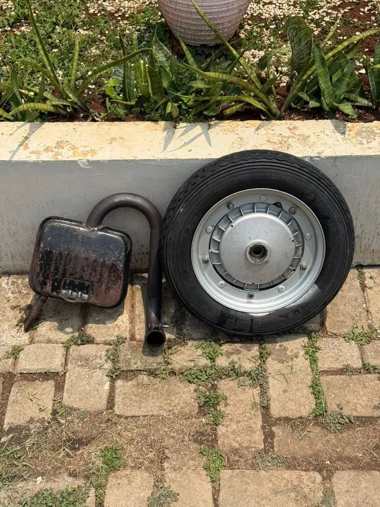 Knalpot vespa super/sprint dan tromol ban