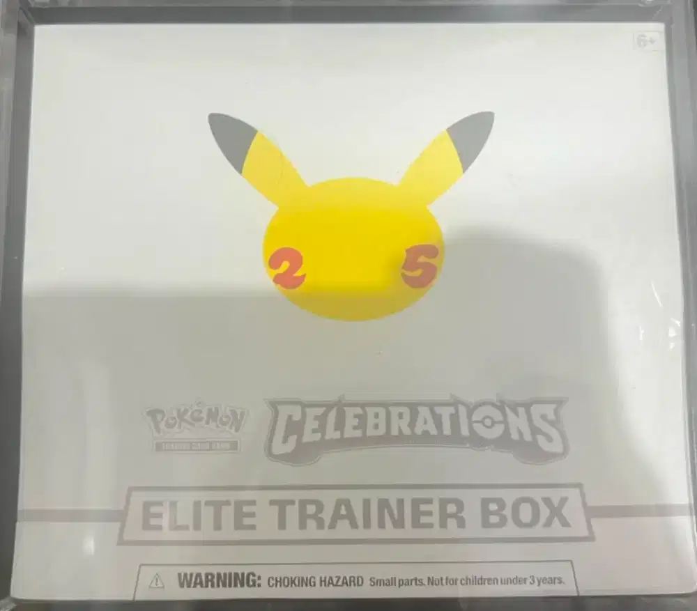 TCG Pokemon ETB Anniversary 25th Celebrations Elite Trainer Box