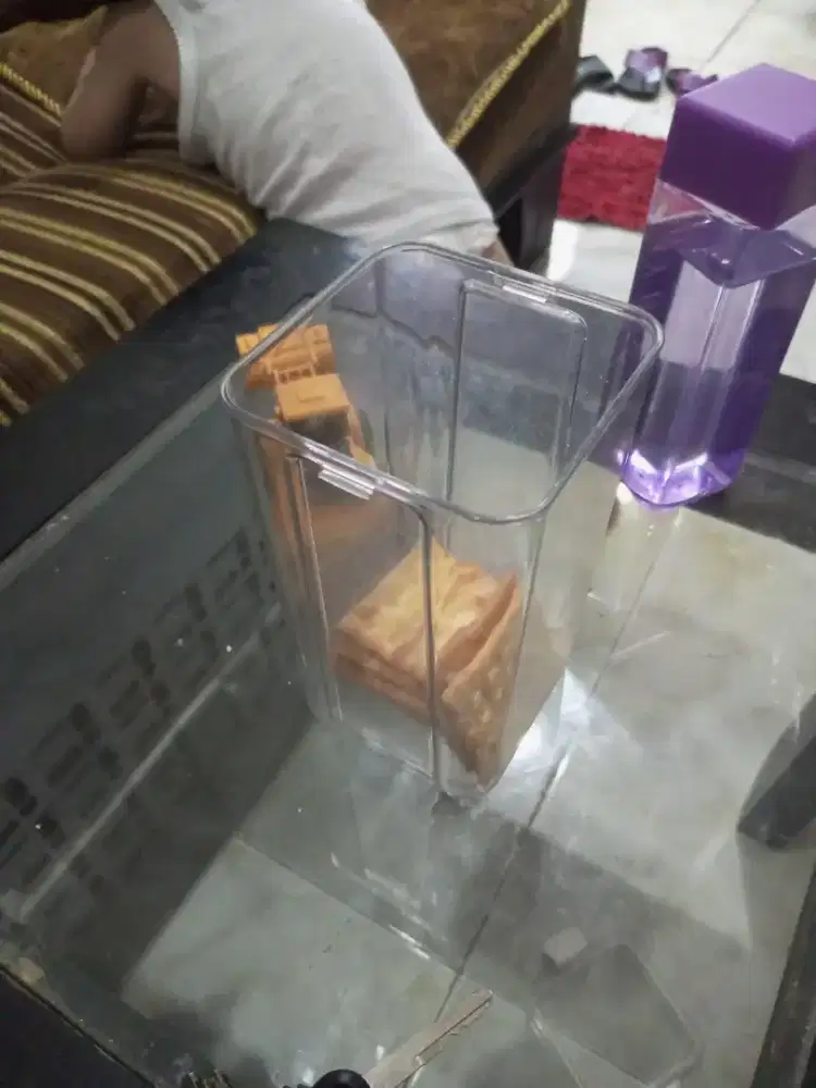 Dicari pengasuh & ART