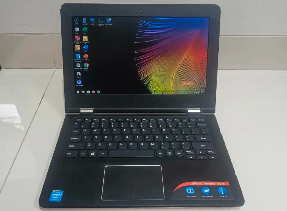 Lenovo 300s ram 2gb internal hdd 320gb baterai awet min speker sember