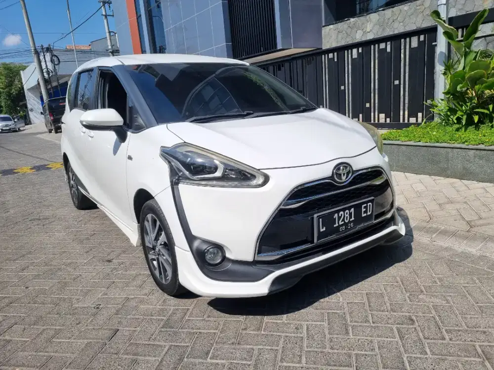 TOYOTA SIENTA 1.5 Q METIK 2016 PUTIH