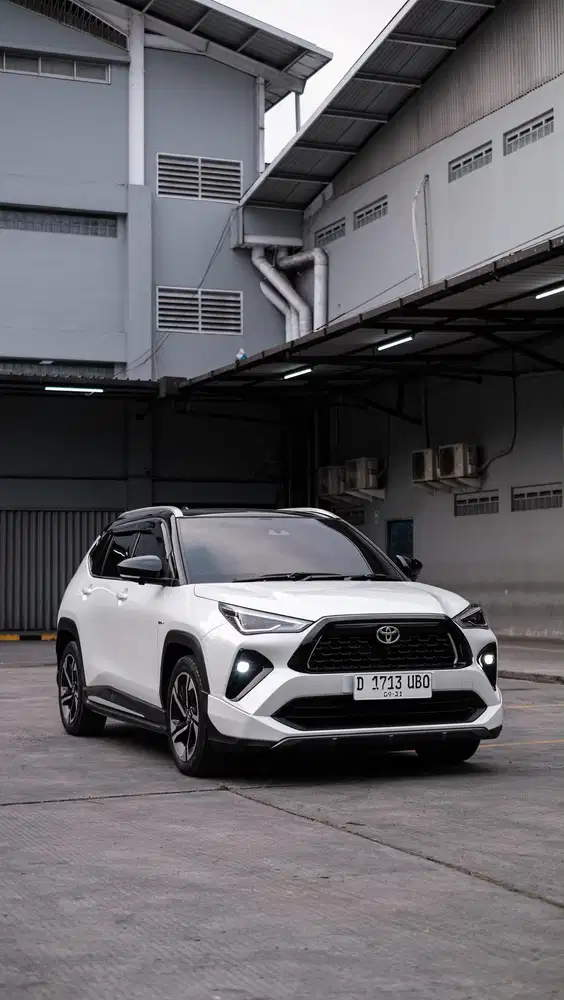Toyota Yaris Cross GR S Hybrid (HV)  2023 two tone mulus antik terawat