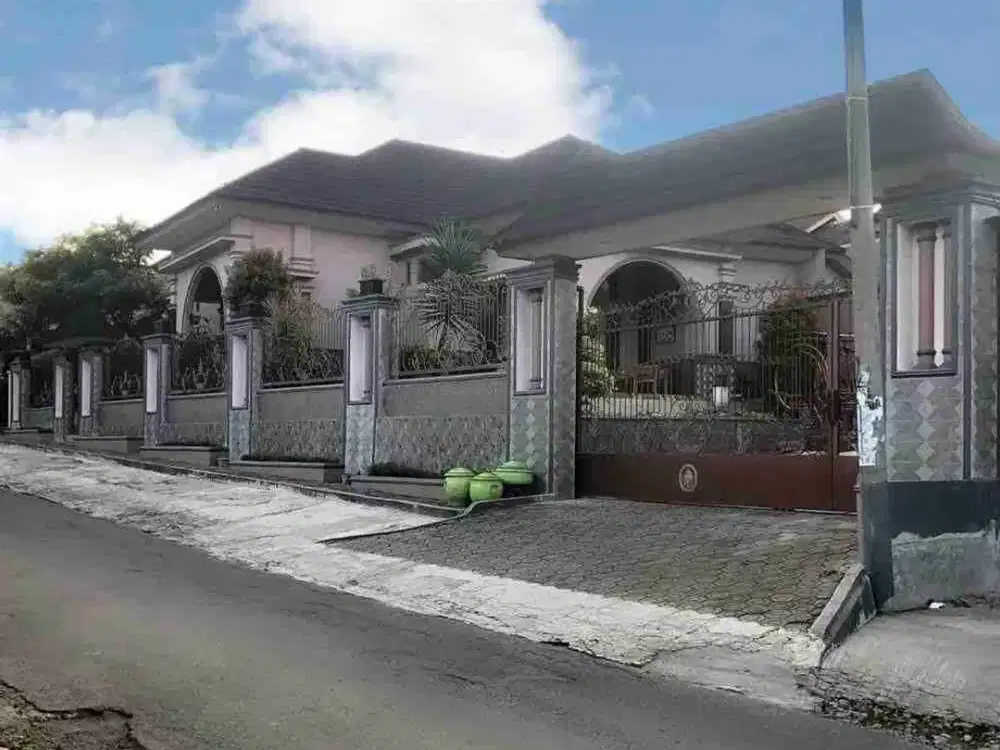 Rumah Mewah Luas View Pegunungan Goalpara Sukabumi ada kolam renang Full Furnished