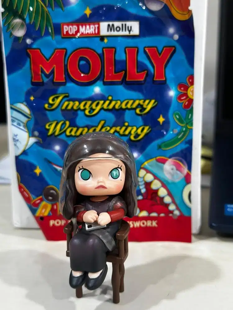 Pop mart molly - finding molly lisa