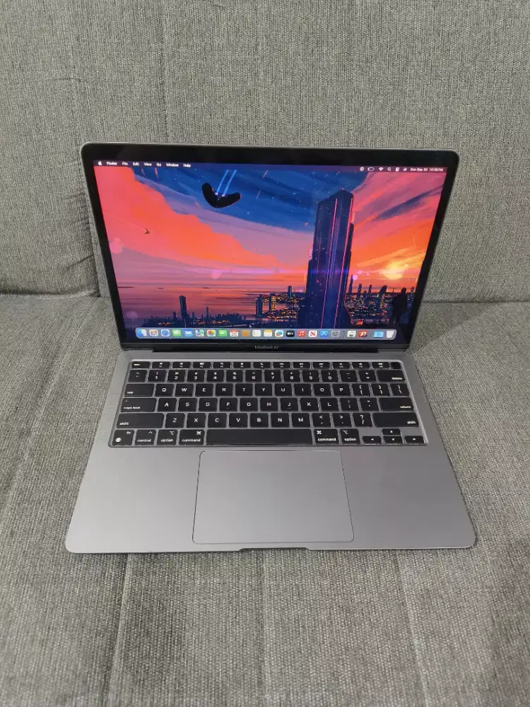 Dijual Macbook Air M1 Retina 13in 2020 ram 8/256gb