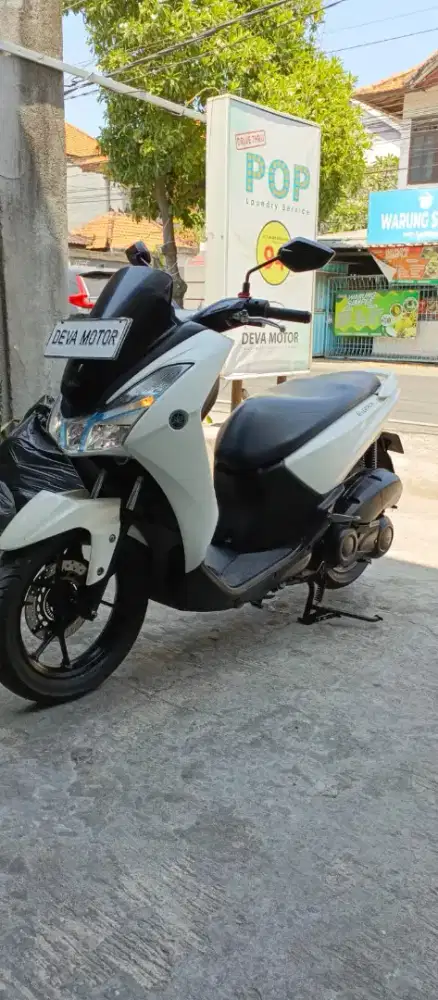 Lexi 2018 putih Deva motor