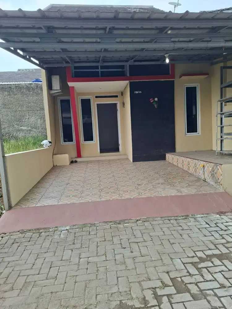 Dikontrakkan / dijual 1 unit rumah tanpa perabot