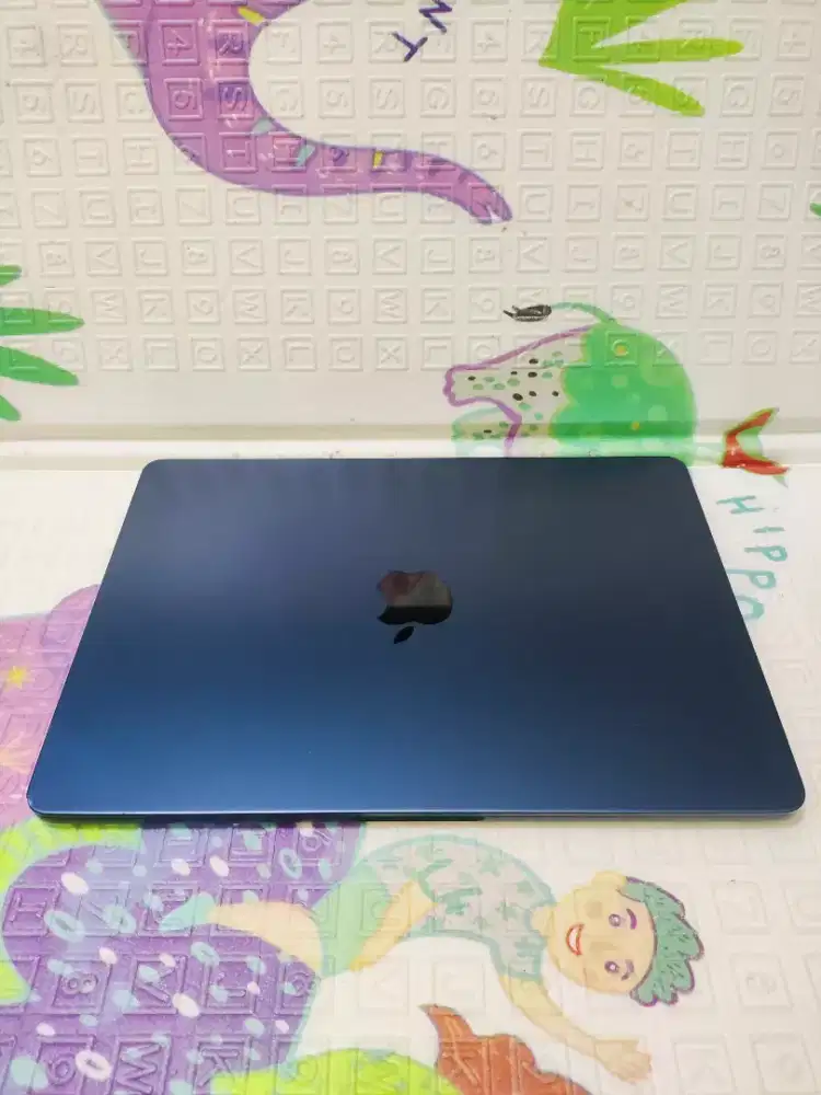 Ready MacBook Air M2 Liquid Retina 13in 2022 ram 8 SSD 256