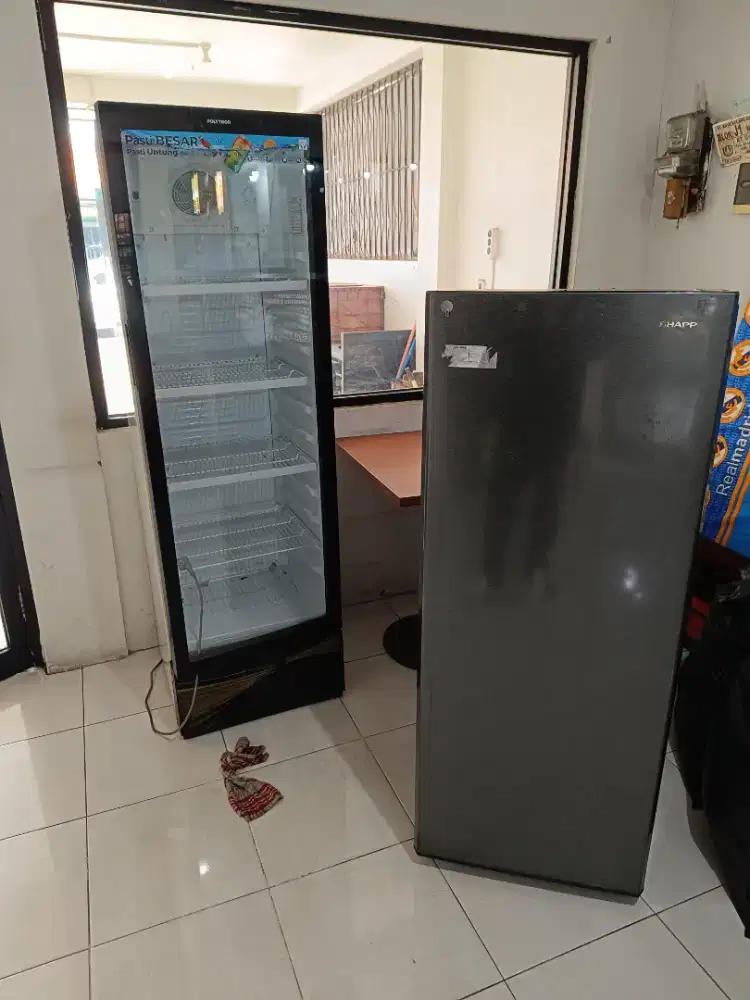Freezer kulkas shard dan showcase besar polytron
