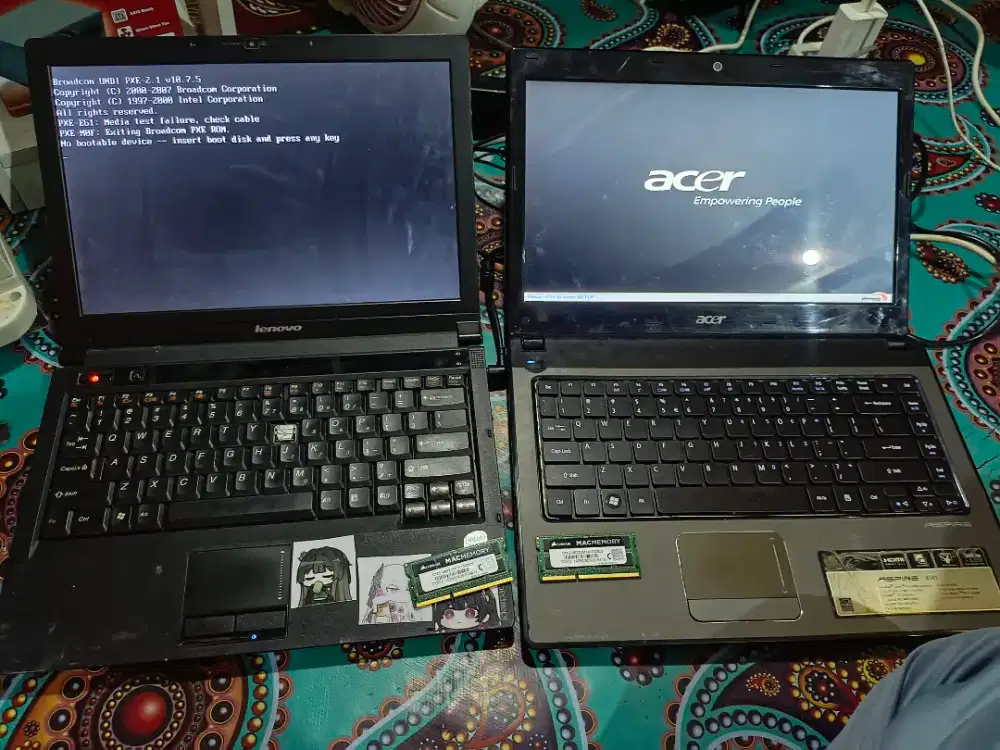 2 Laptop bekas minus + ram 16 gb ddr3