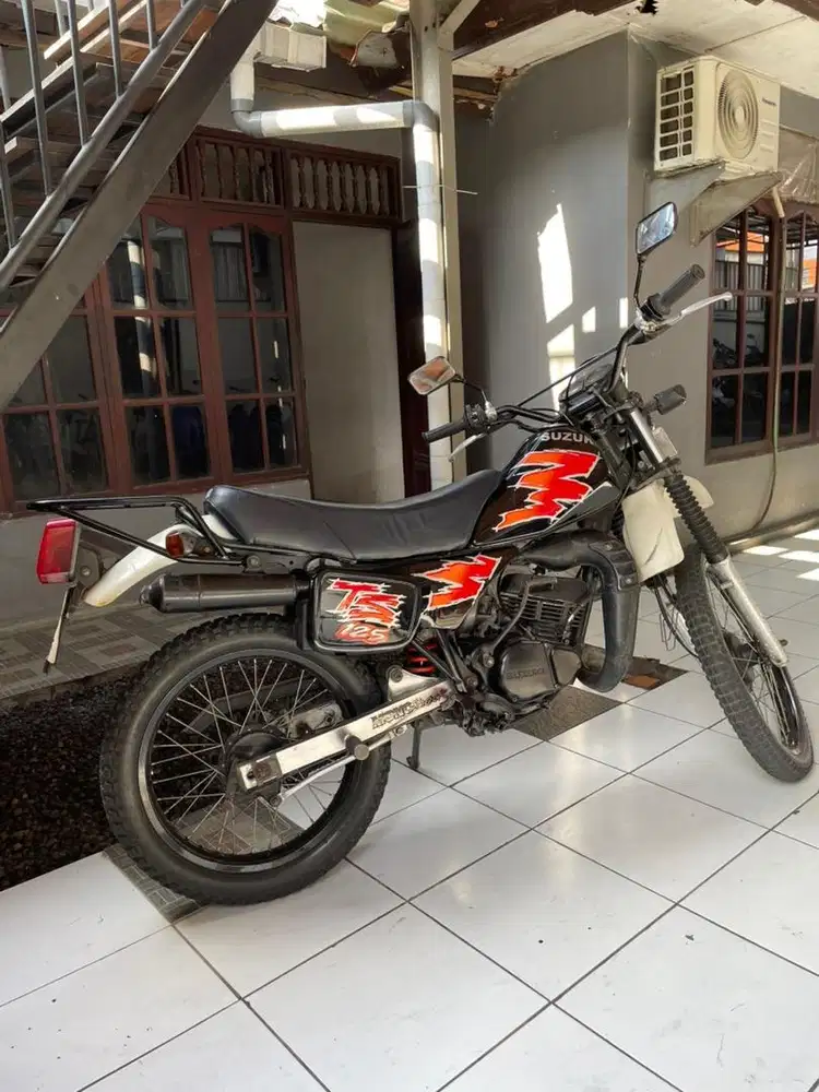 Suzuki TS 2002 asli bali