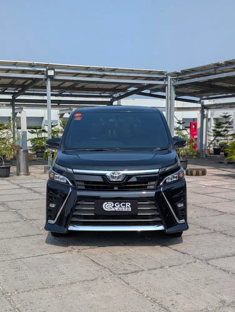TOYOTA VOXY 2.0 MATIC NIK 2018/2019/2017