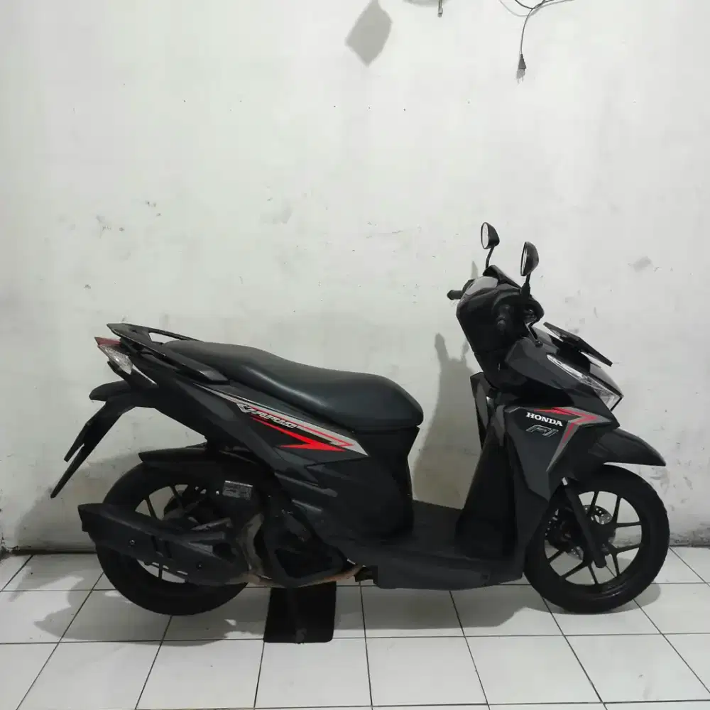 Honda Vario 125 LED OLD 2016 Orisinil Bagus lengkap Mesin Cakep