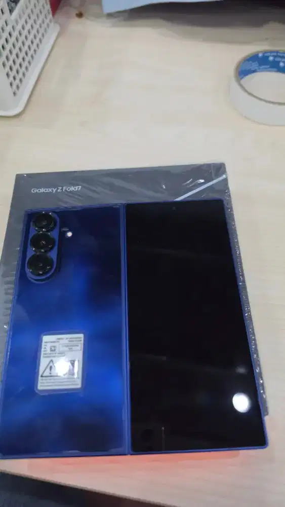 Samsung Z Fold 7 memory 12/512