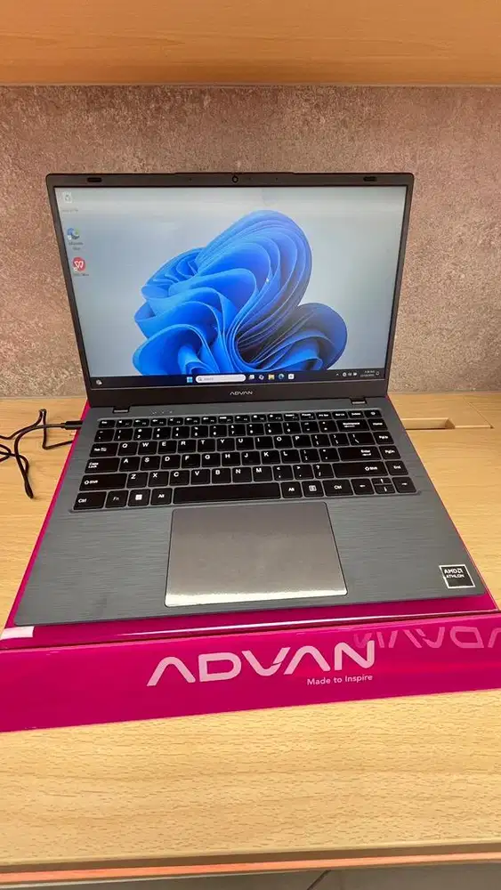 Advan Soulmate X1