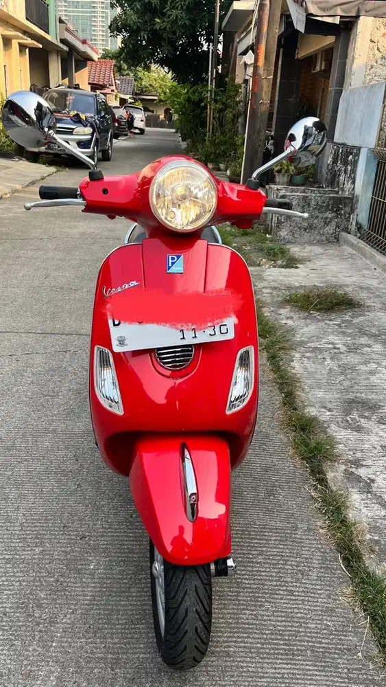 Dijual Vespa Lx 2011 ,150cc injeksi low km