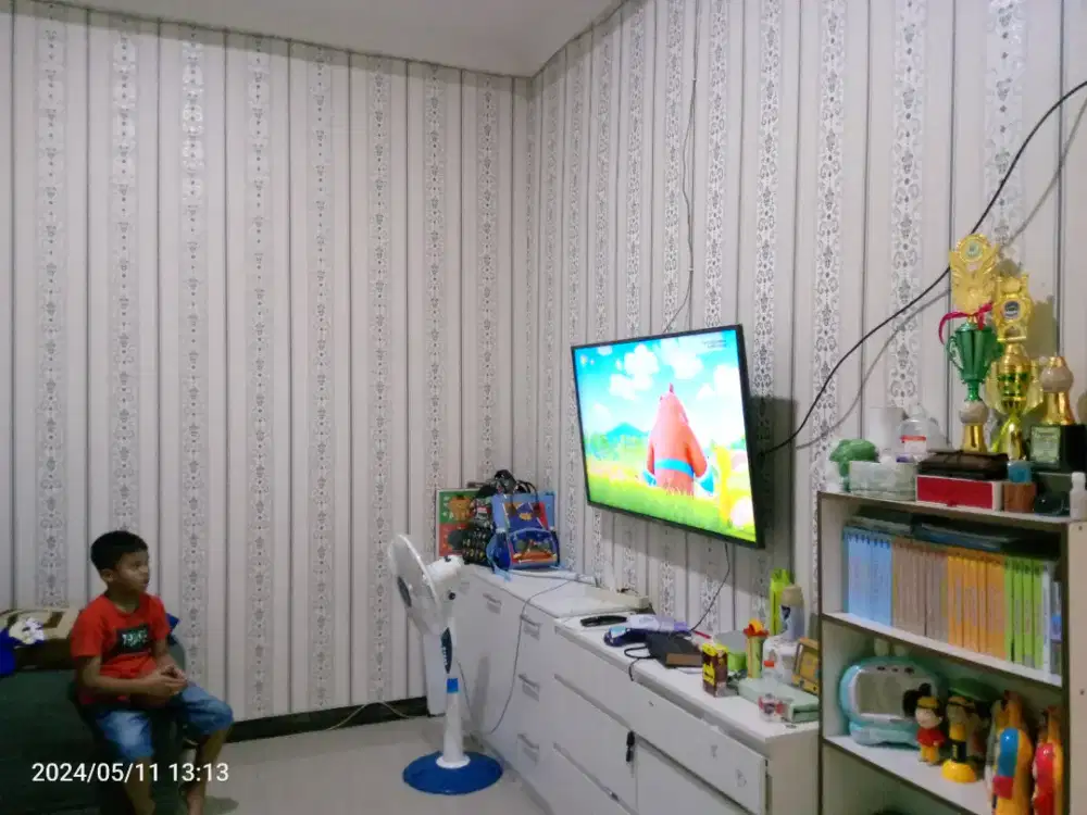 Jasa pemasangan wallpaper dinding profesional