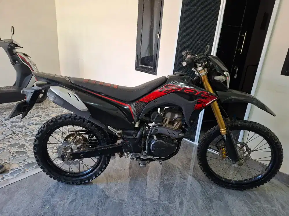 Honda crf pajak aman